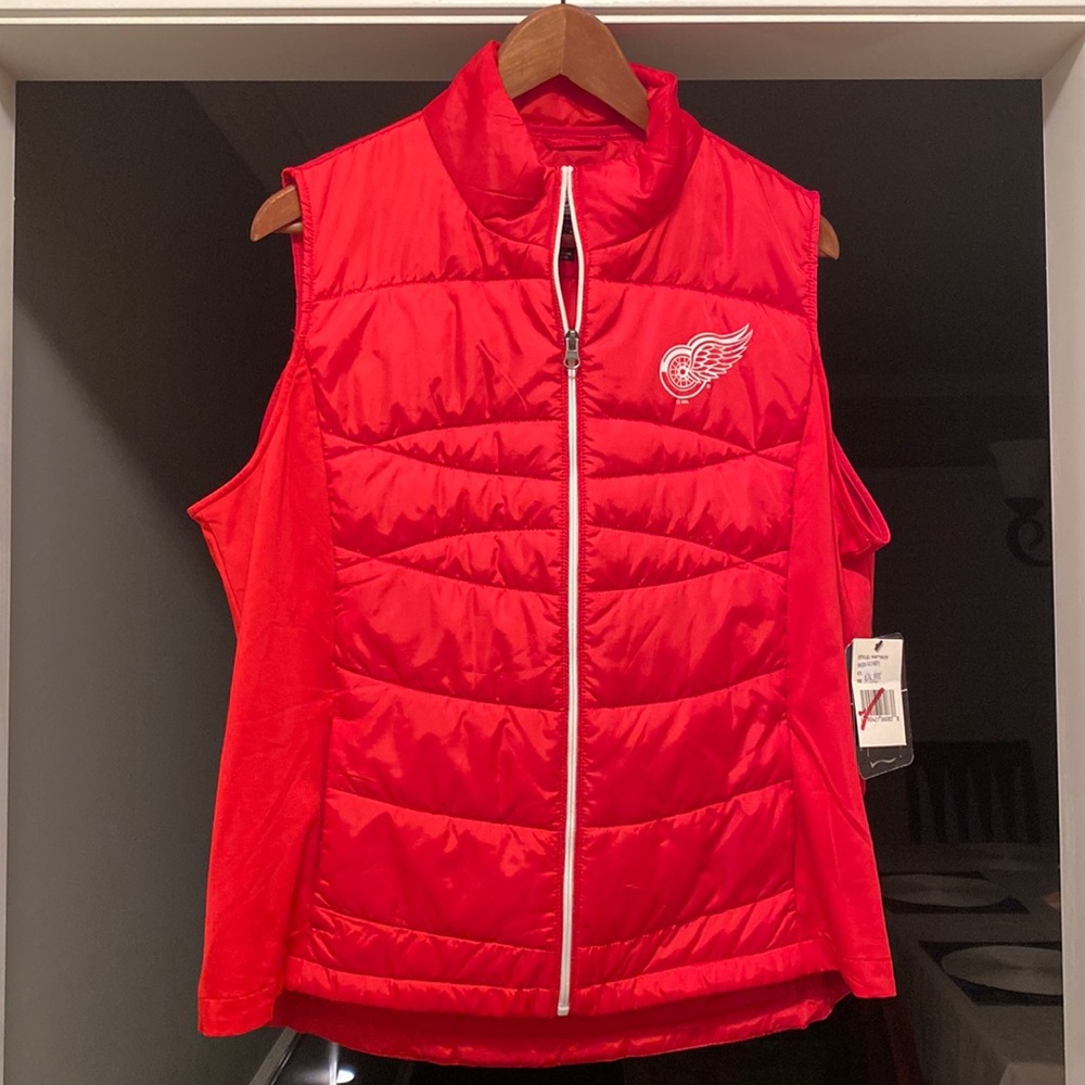 Red Wings Vest XL NWT